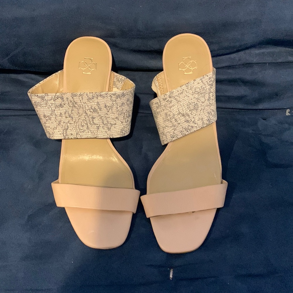 Ann Taylor Heels - Size 8.5 - Picture 1 of 6